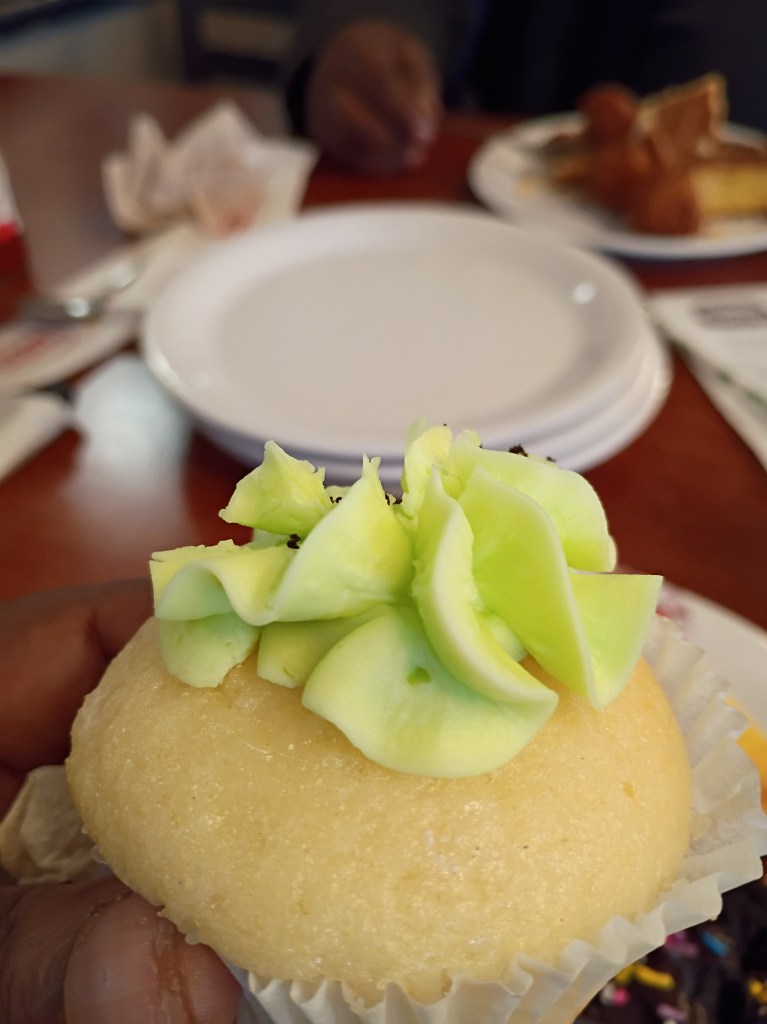 Lunch at Golden Corral (2)